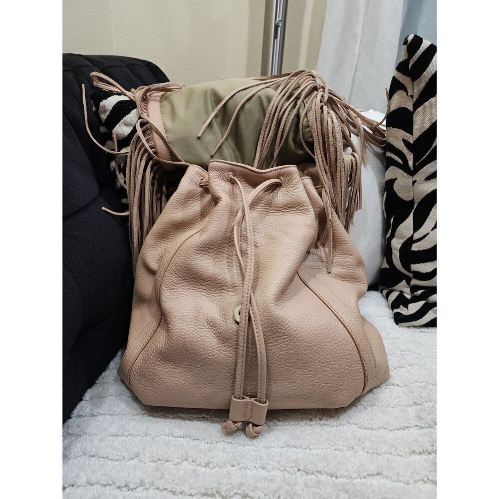 G.I.L.I. 2-way handbag backpack - Picture 7 of 10
